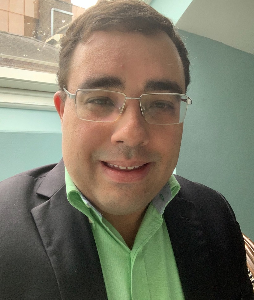 Dr. Vinícius G. Rodrigues Vieira